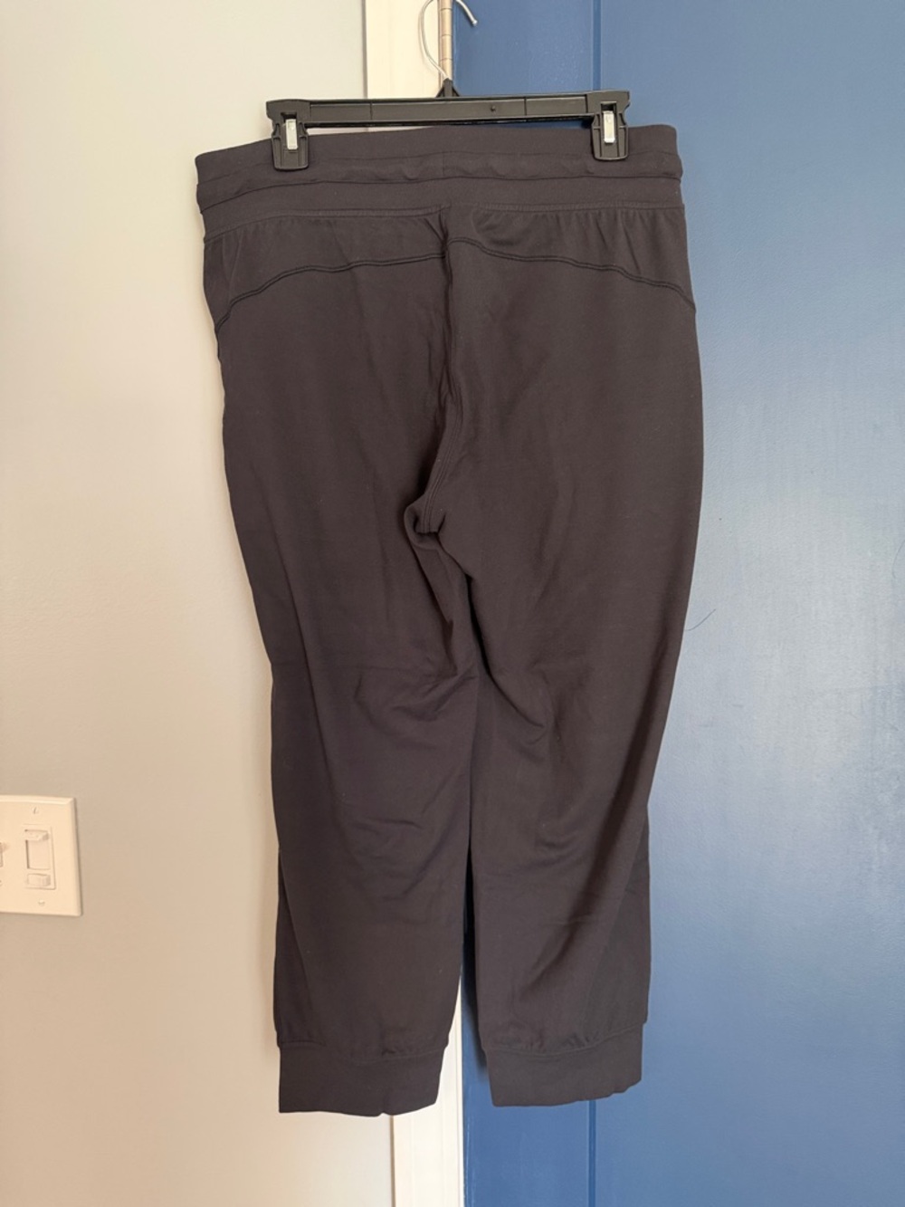 lululemon Black Women's Jogger Pants with Drawstring ready to rulu crop - Picture 2 of 3